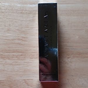 NIB- ANASTASIA BEVERLY HILL FOUNDATION (330W)